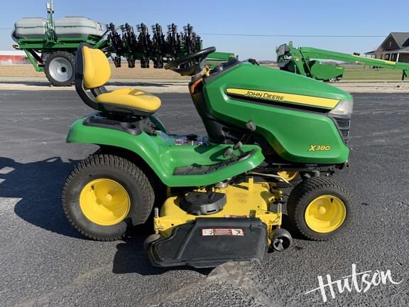 Image of John Deere X380 equipment image 3