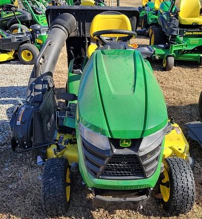 Image of John Deere X380 equipment image 3