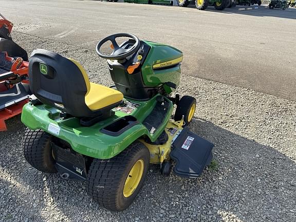 Image of John Deere X380 equipment image 4