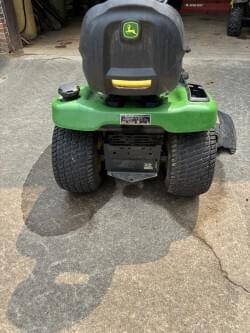 Image of John Deere X380 equipment image 4