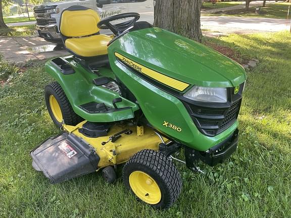Image of John Deere X380 equipment image 1
