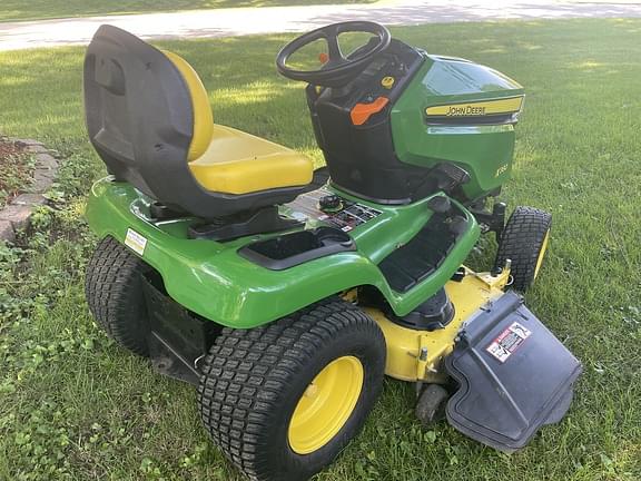 Image of John Deere X380 equipment image 3