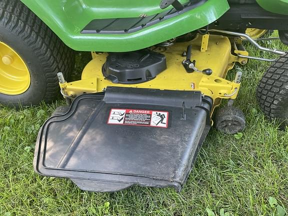 Image of John Deere X380 equipment image 2