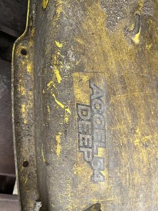 Image of John Deere X380 equipment image 3