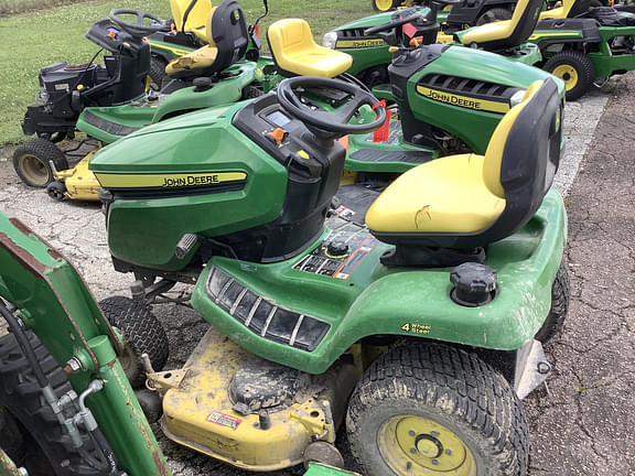 Image of John Deere X384 equipment image 2