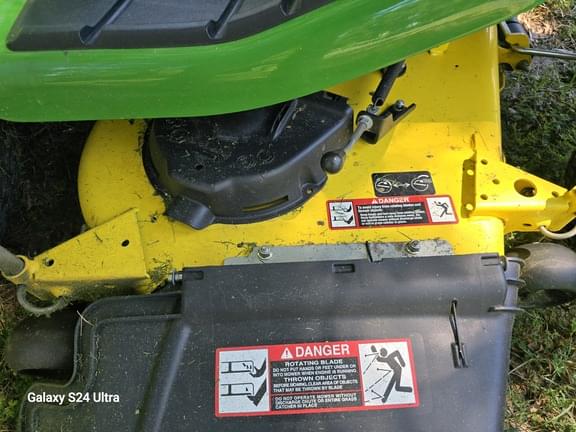 Image of John Deere X384 equipment image 1