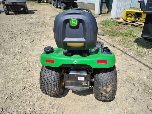 Image of John Deere X390 equipment image 1