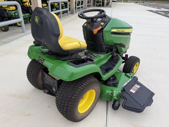 Image of John Deere X390 equipment image 3