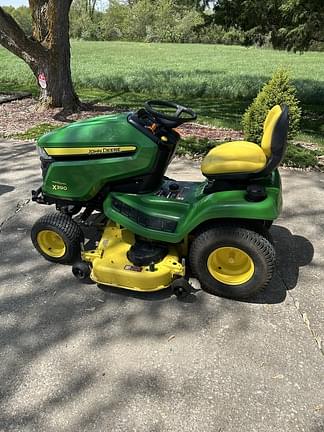 Image of John Deere X390 equipment image 3