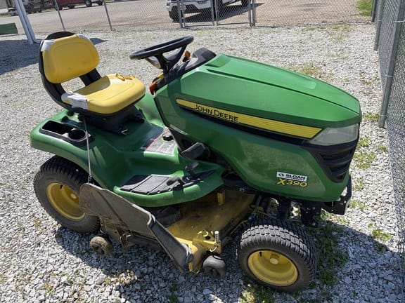 2017 John Deere X390 Equipment Image0