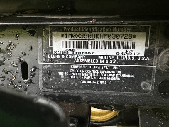 Image of John Deere X390 equipment image 1