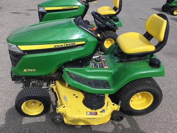 Image of John Deere X390 equipment image 2