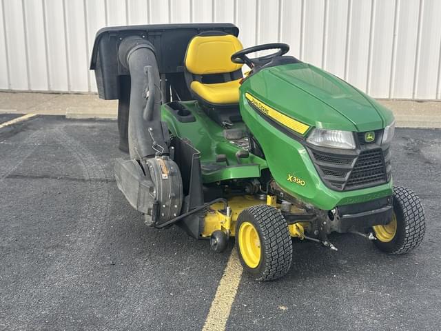 Image of John Deere X390 equipment image 2