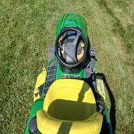 Image of John Deere X390 equipment image 3