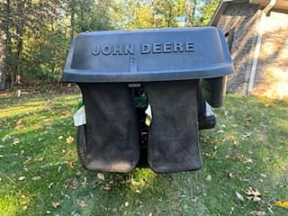 Image of John Deere X390 equipment image 3