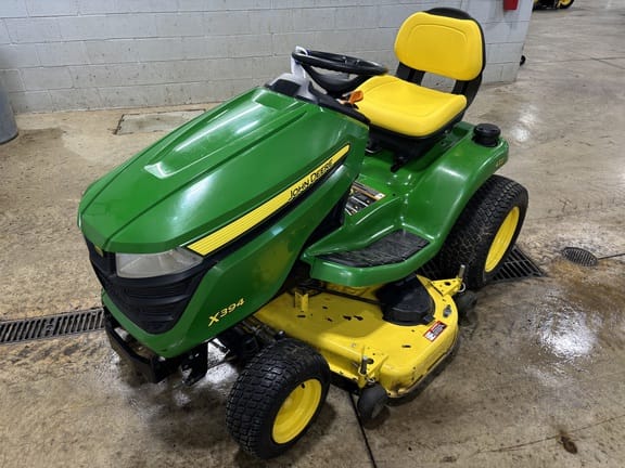 2017 John Deere X394 Equipment Image0