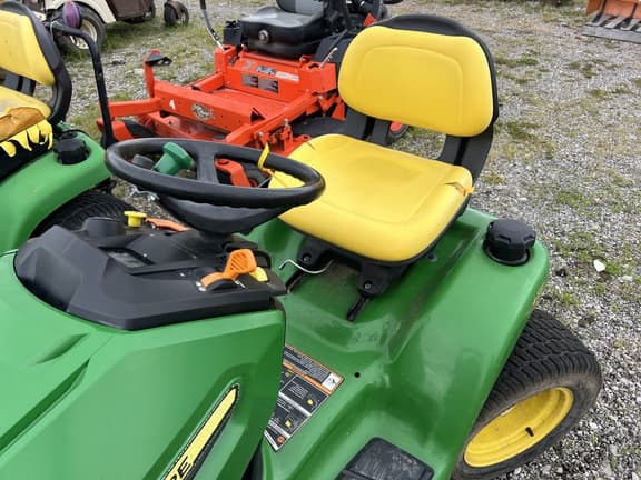 Image of John Deere X394 equipment image 1
