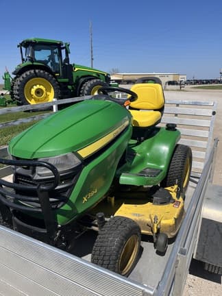Main image John Deere X394