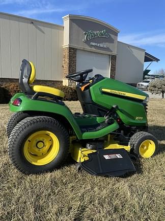 Image of John Deere X570 equipment image 3