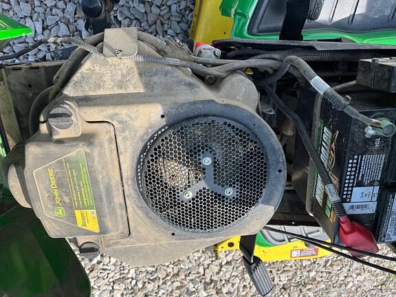 Image of John Deere X570 equipment image 4