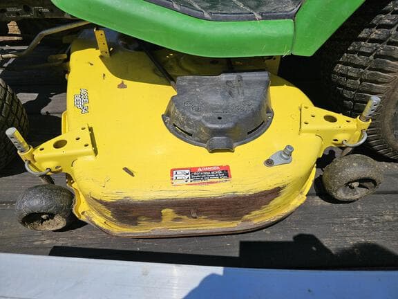 Image of John Deere X570 equipment image 3