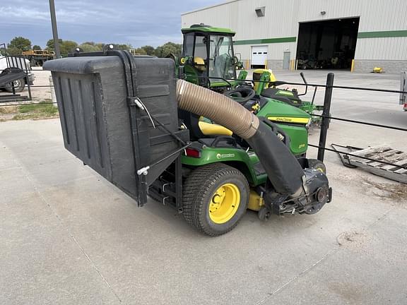 Image of John Deere X570 equipment image 3