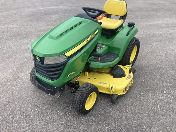 2017 John Deere X570 Equipment Image0