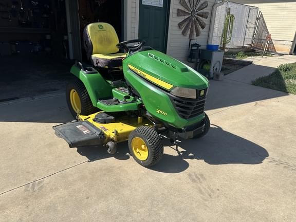 Image of John Deere X570 equipment image 4