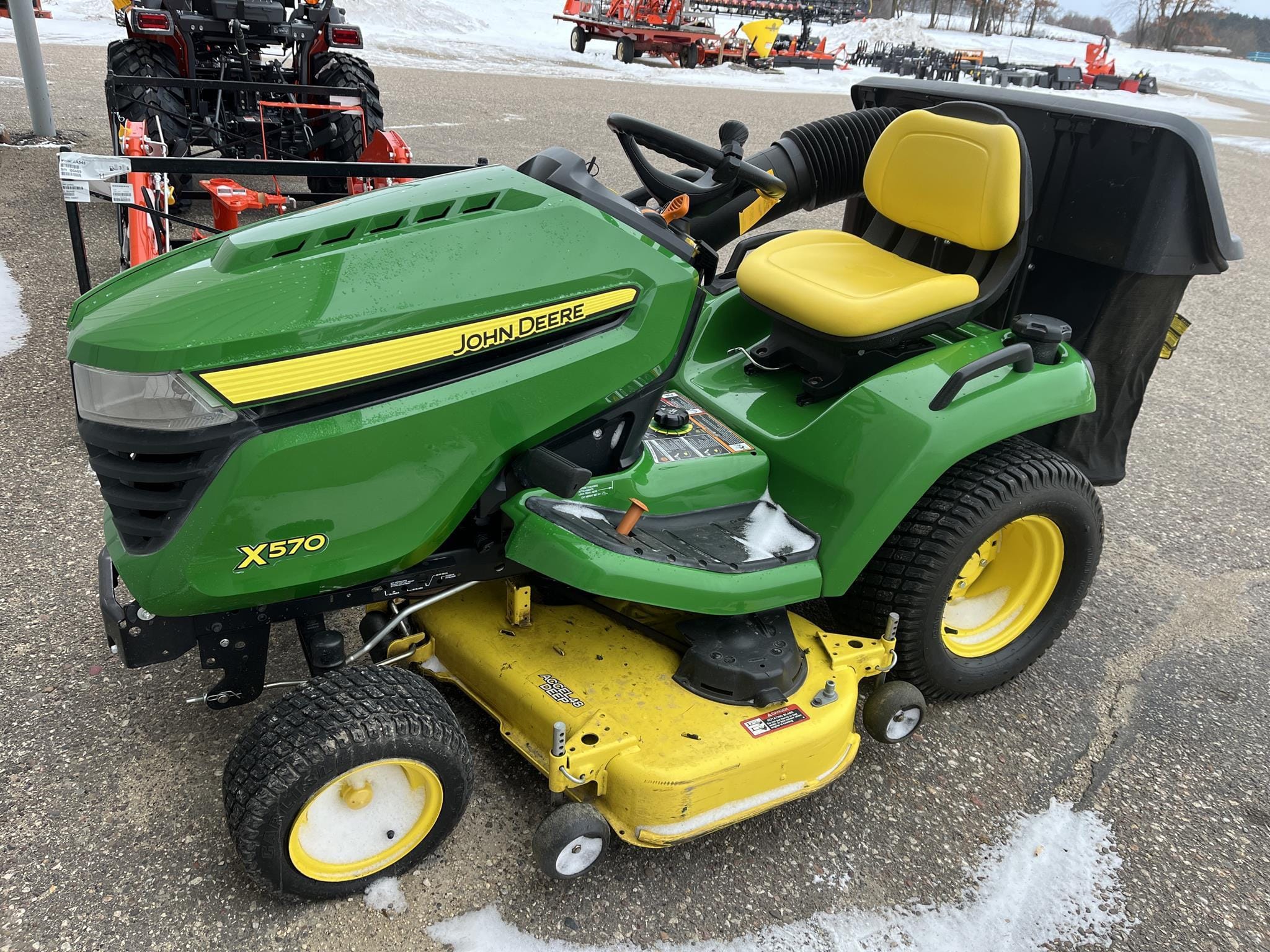 2017 John Deere X570 Equipment Image0