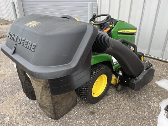 Image of John Deere X570 equipment image 3