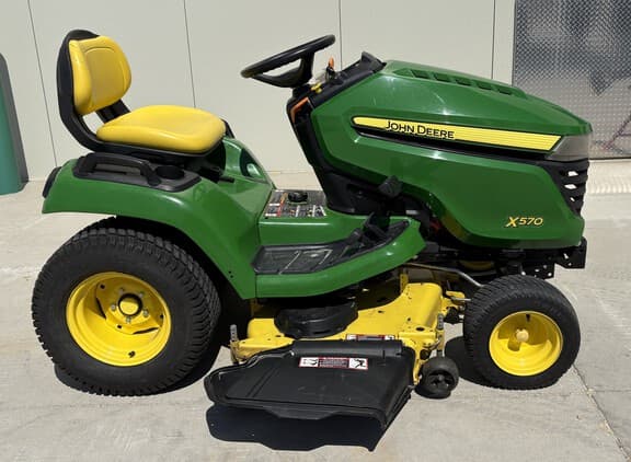 Image of John Deere X570 equipment image 1