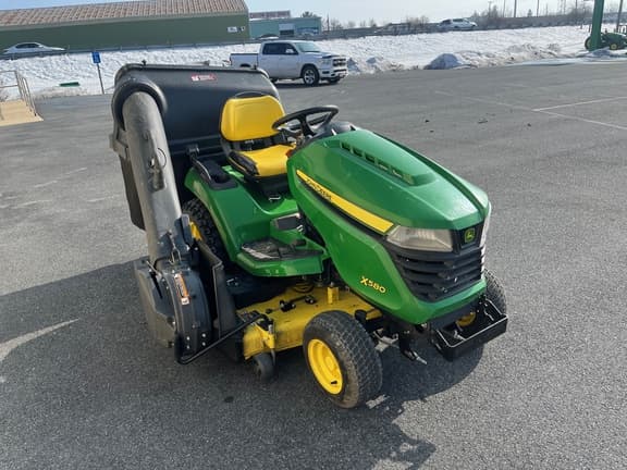 Image of John Deere X580 equipment image 2