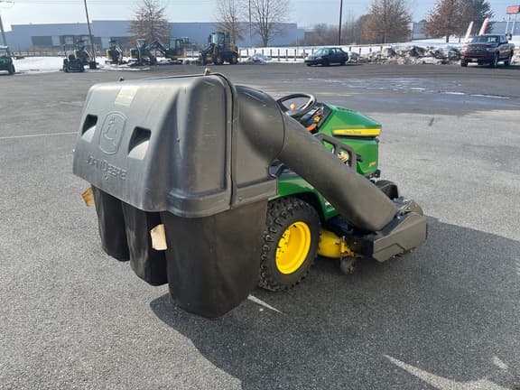 Image of John Deere X580 equipment image 3