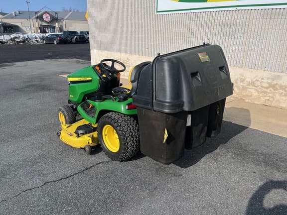 Image of John Deere X580 equipment image 4