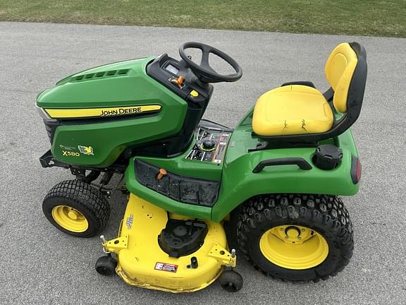 Image of John Deere X580 equipment image 2