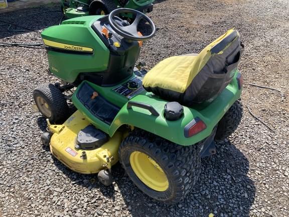 Image of John Deere X580 equipment image 1