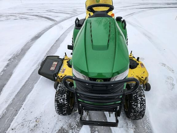 Image of John Deere X580 equipment image 2