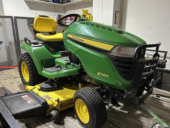Image of John Deere X580 equipment image 1