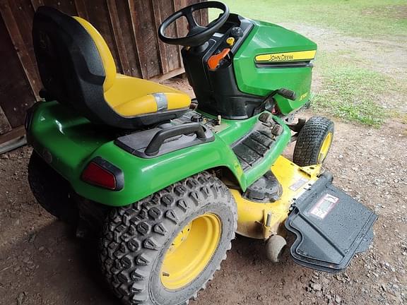 Image of John Deere X580 equipment image 3