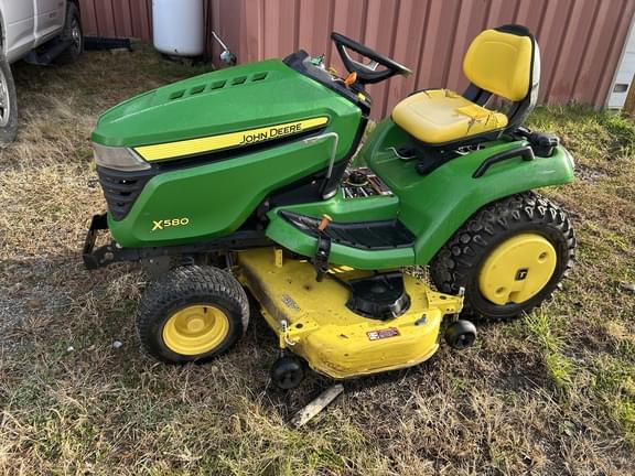 Image of John Deere X580 equipment image 4