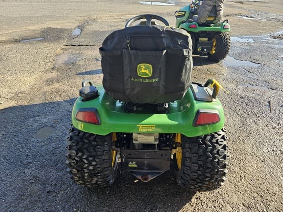 Image of John Deere X580 equipment image 3
