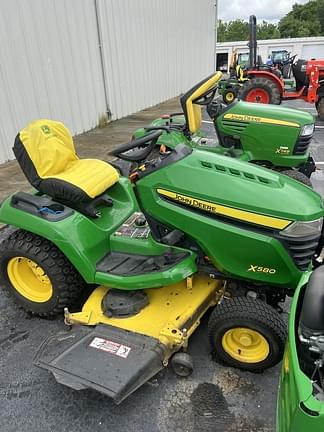 Image of John Deere X580 equipment image 3