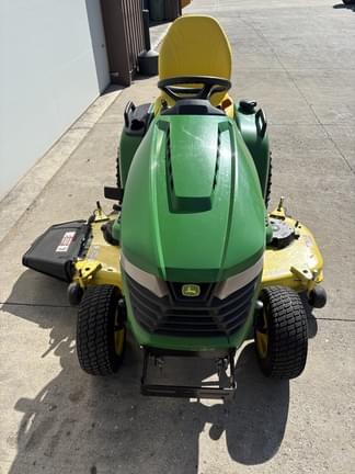 Image of John Deere X580 equipment image 2