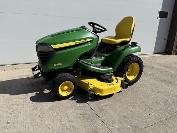 Image of John Deere X580 equipment image 1