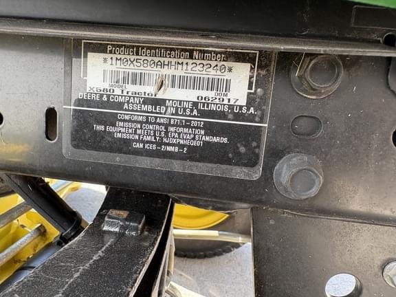 Image of John Deere X580 equipment image 4