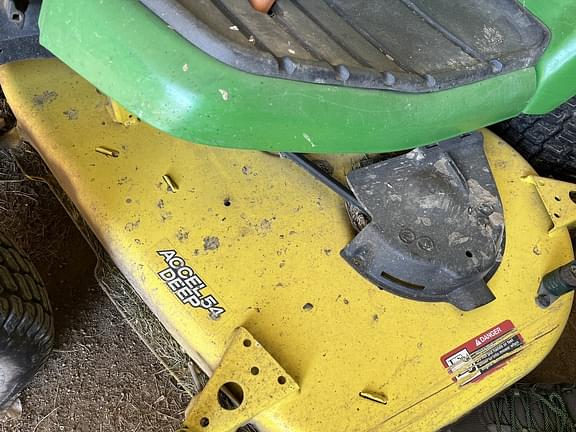 Image of John Deere X584 equipment image 4