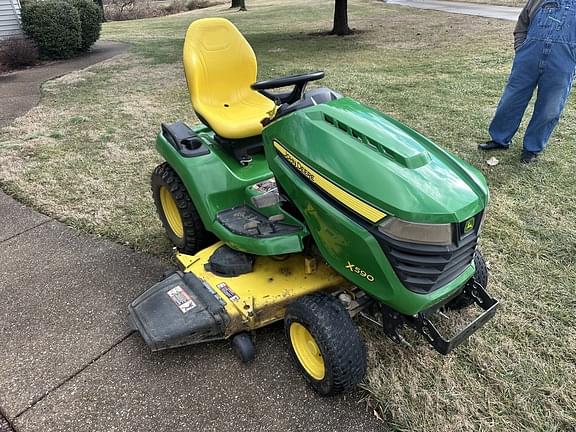 Image of John Deere X590 equipment image 3