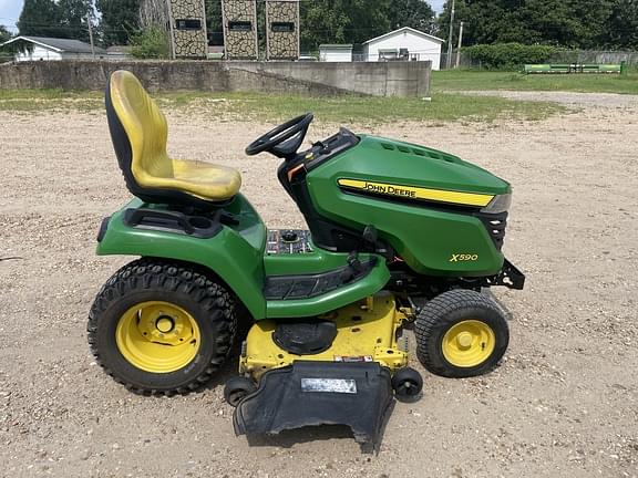 Image of John Deere X590 equipment image 2