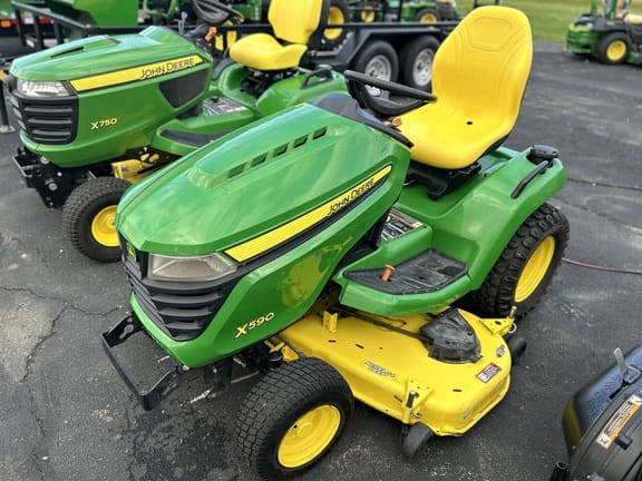 Main image John Deere X590