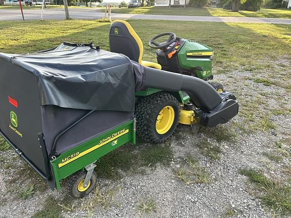 Image of John Deere X590 equipment image 4